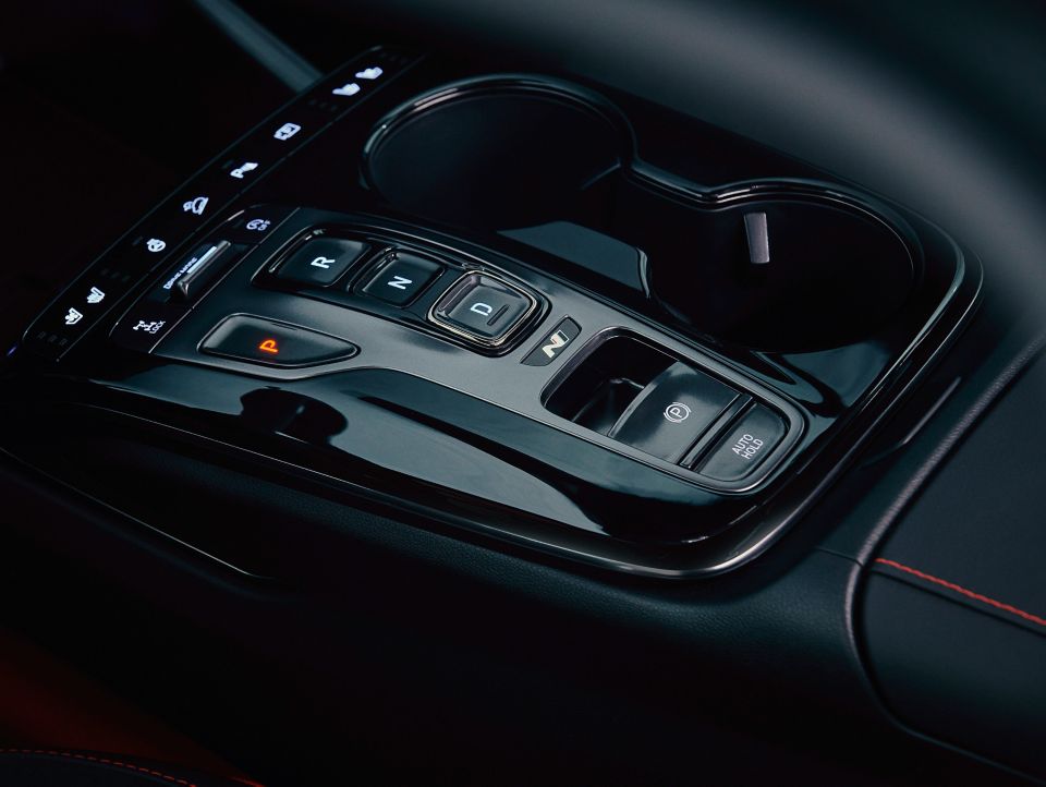 Detail of the all-new Hyundai TUCSON Plug-in Hybrid N Line shift-by-wire console cover.